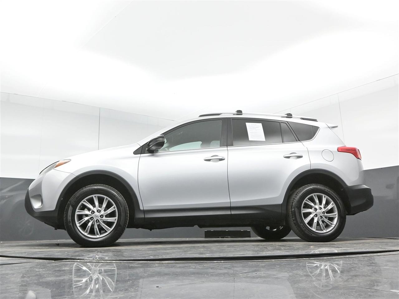 Toyota RAV4 LE AWD 2014