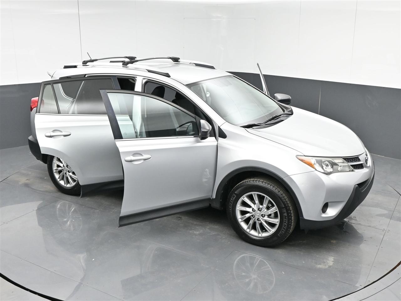 Toyota RAV4 LE AWD 2014
