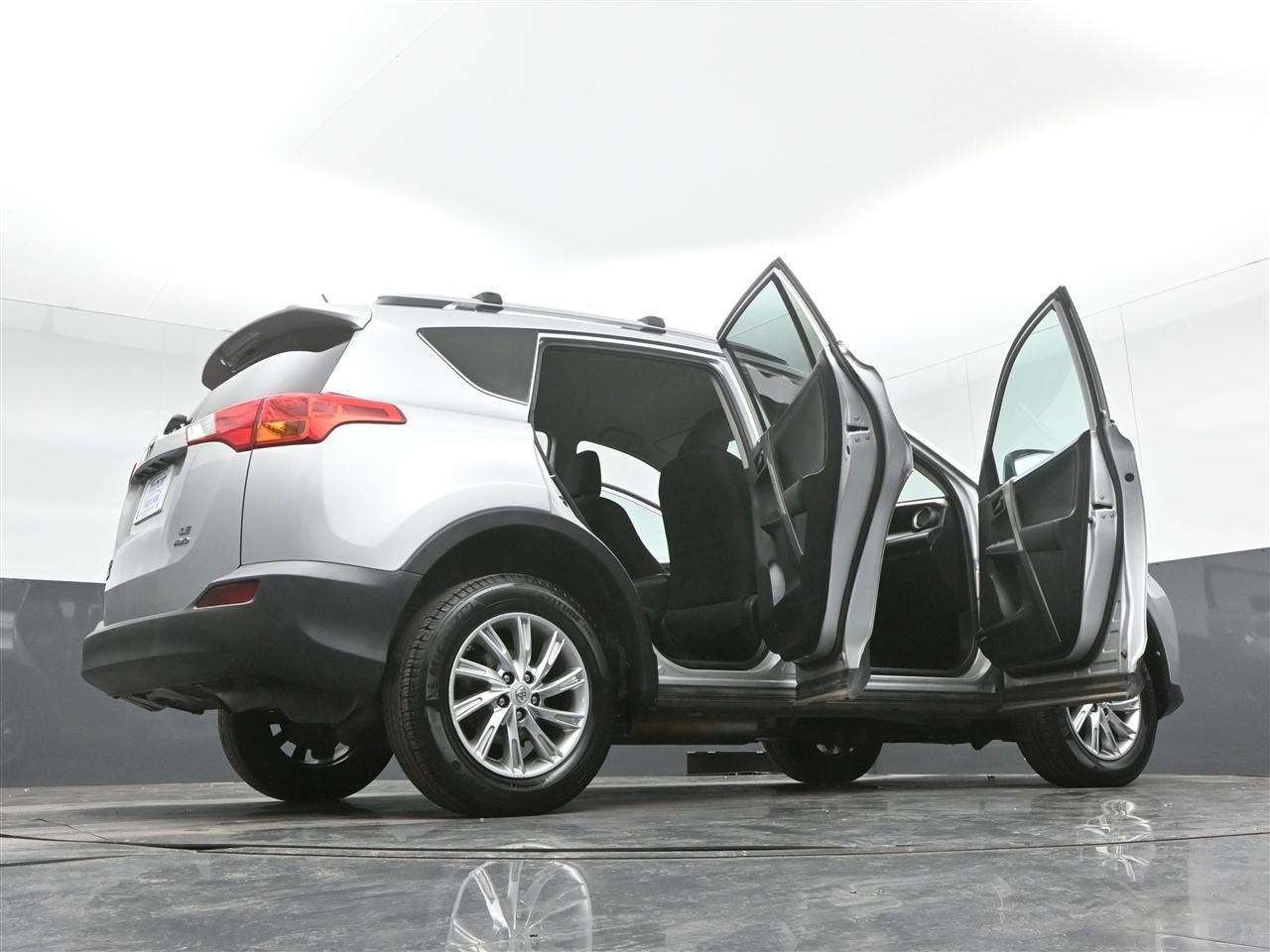 Toyota RAV4 LE AWD 2014