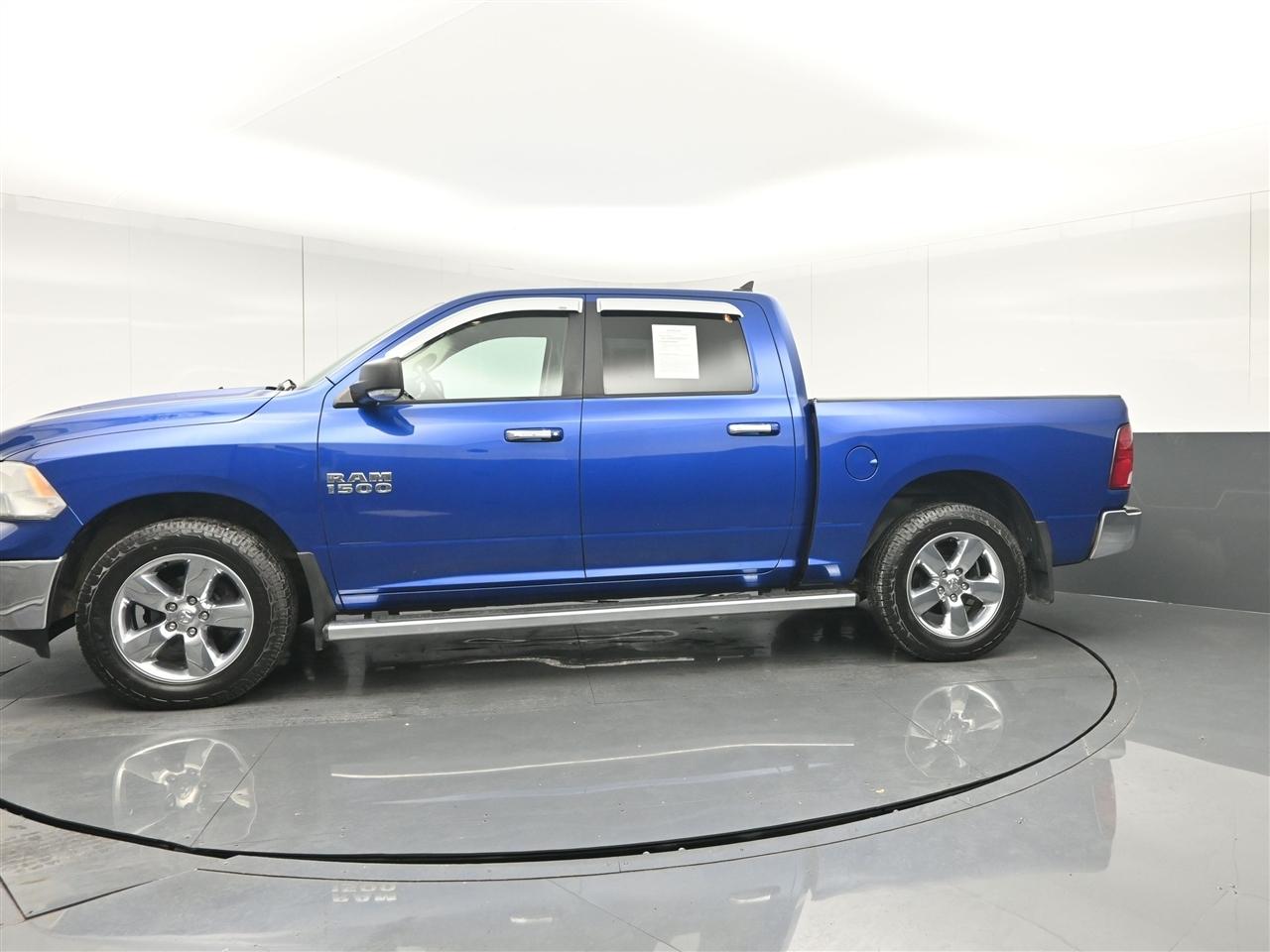 RAM 1500 SLT Crew Cab SWB 4WD 2017
