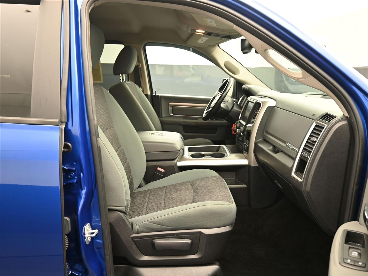 RAM 1500 SLT Crew Cab SWB 4WD 2017