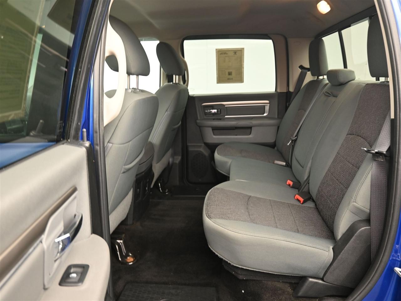 RAM 1500 SLT Crew Cab SWB 4WD 2017