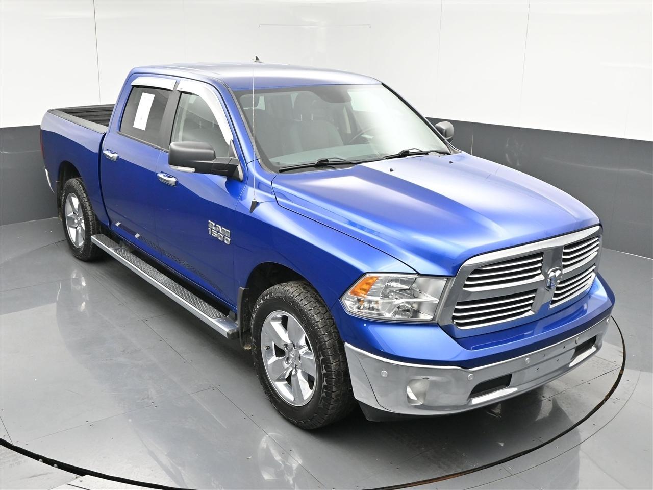 RAM 1500 SLT Crew Cab SWB 4WD 2017