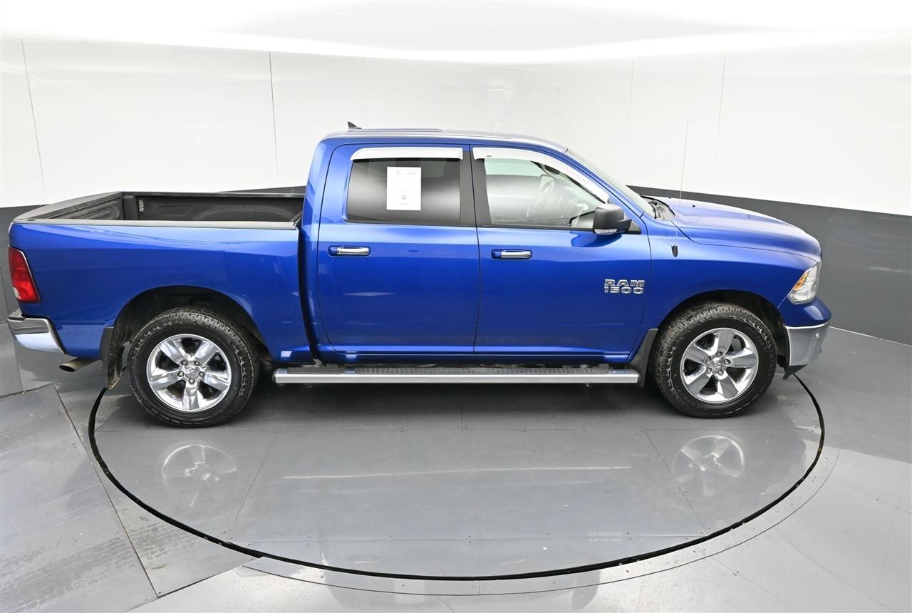 RAM 1500 SLT Crew Cab SWB 4WD 2017