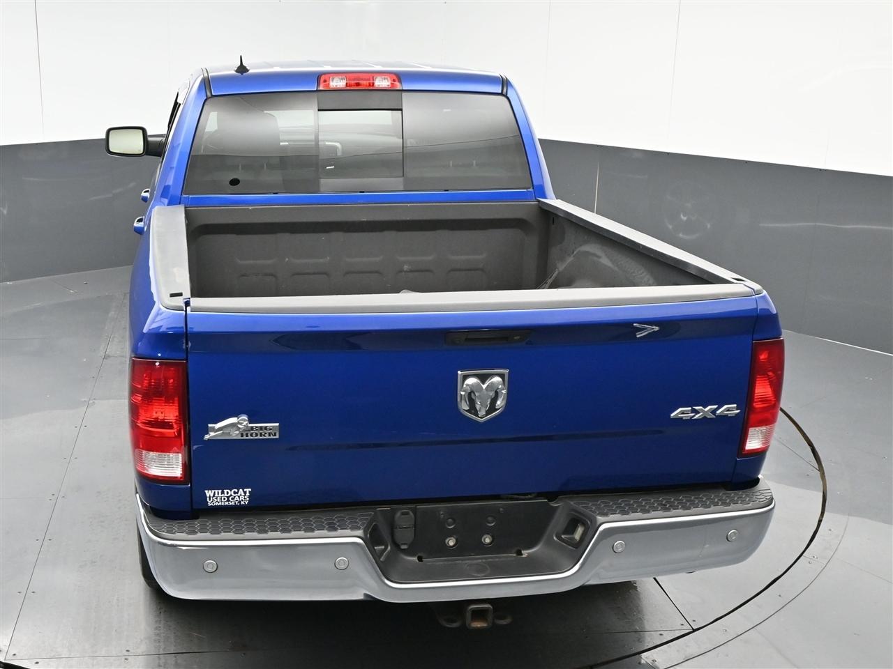 RAM 1500 SLT Crew Cab SWB 4WD 2017