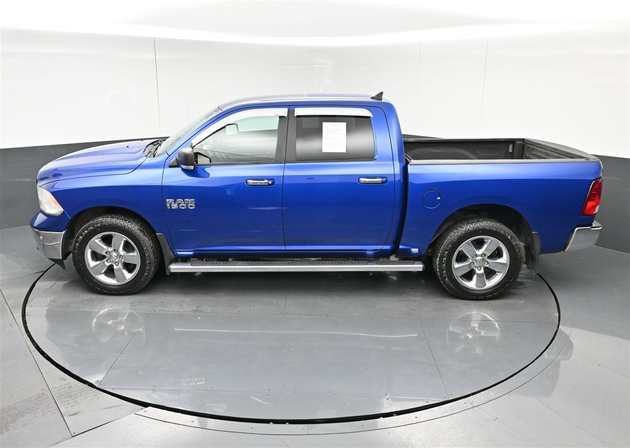 RAM 1500 SLT Crew Cab SWB 4WD 2017