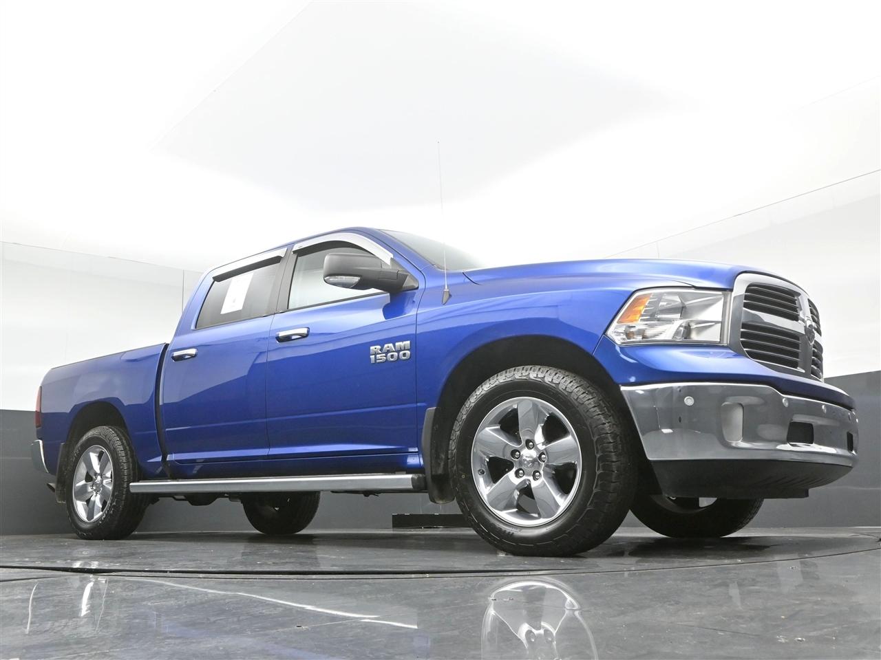 RAM 1500 SLT Crew Cab SWB 4WD 2017