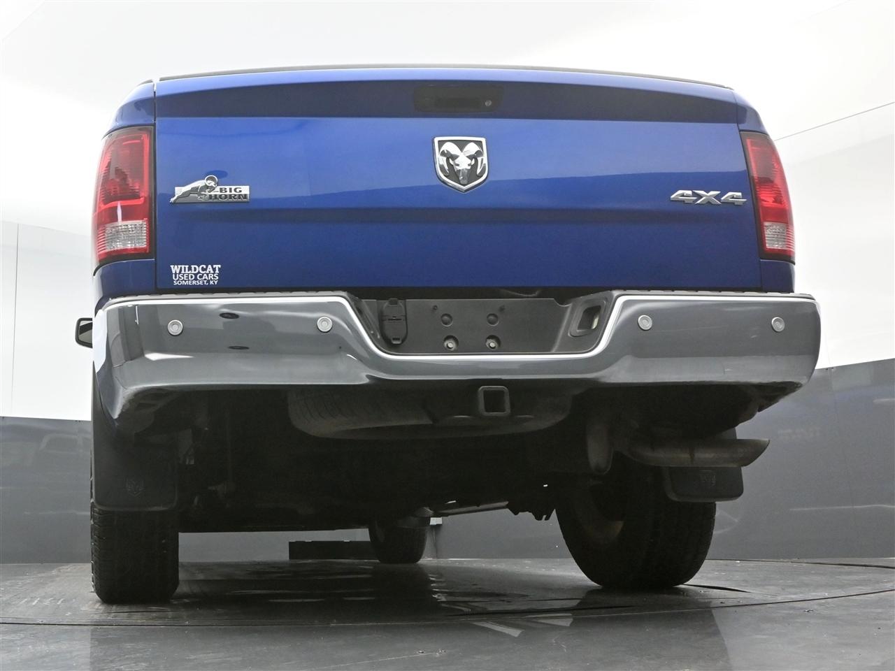 RAM 1500 SLT Crew Cab SWB 4WD 2017