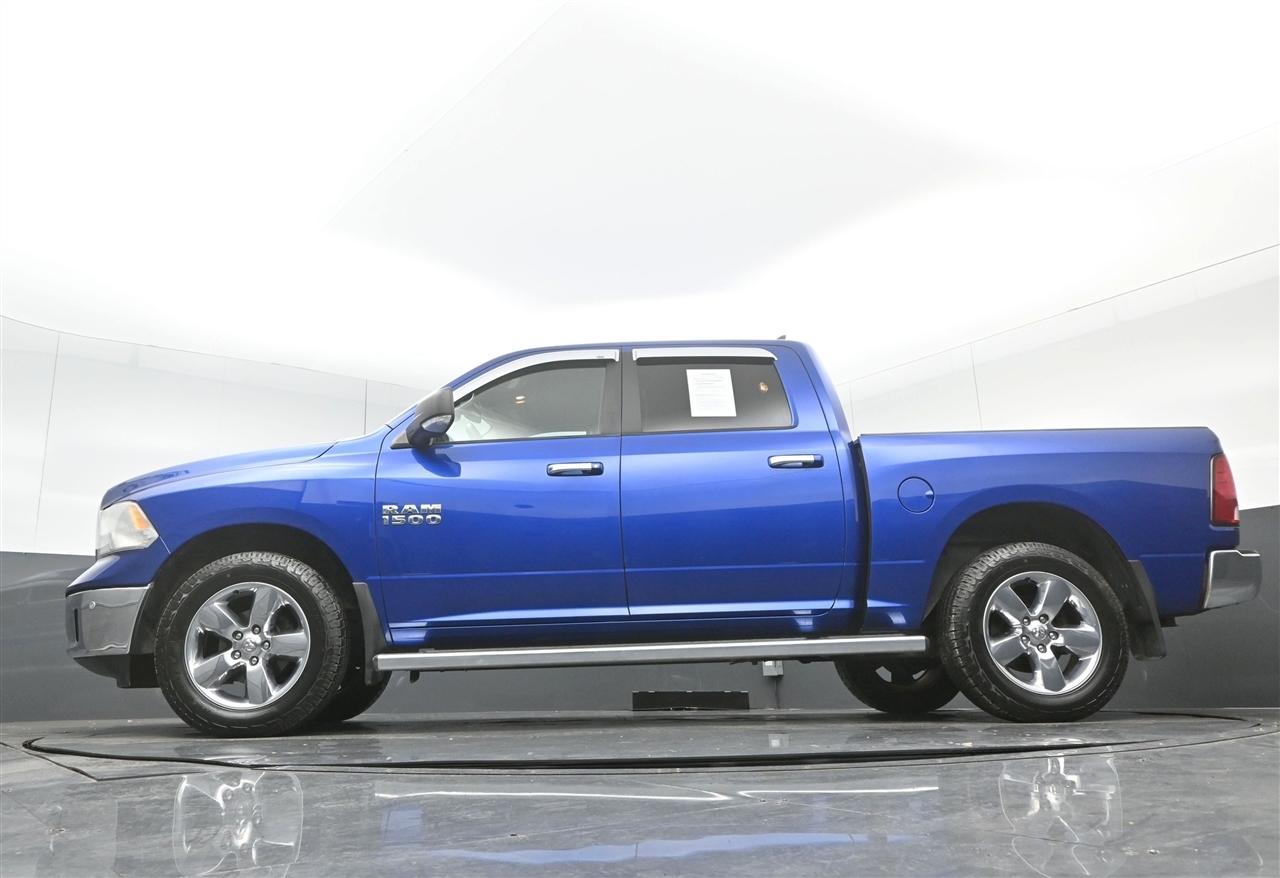 RAM 1500 SLT Crew Cab SWB 4WD 2017