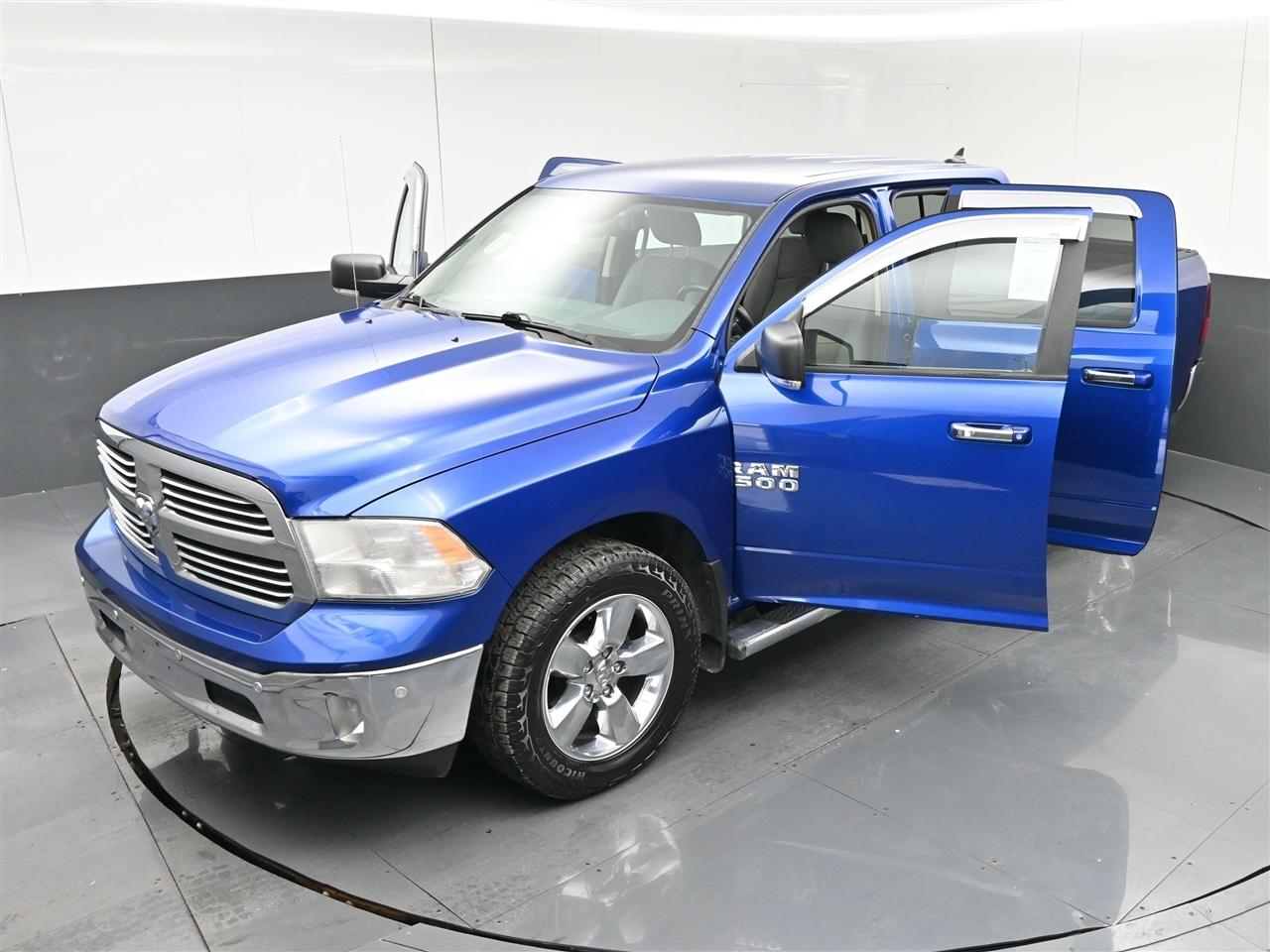 RAM 1500 SLT Crew Cab SWB 4WD 2017