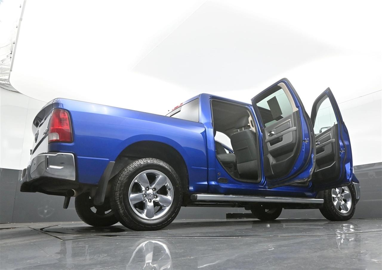 RAM 1500 SLT Crew Cab SWB 4WD 2017