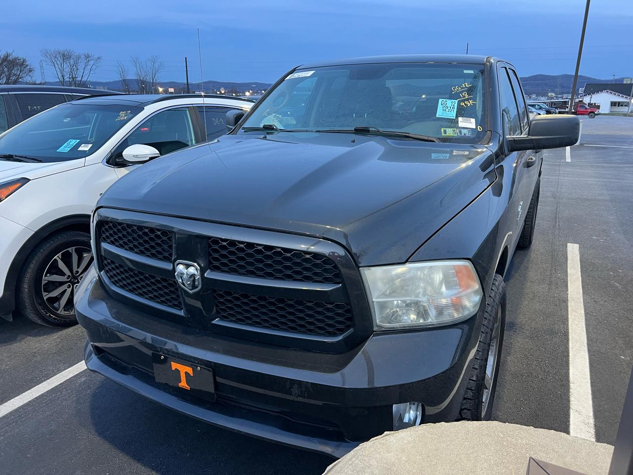 RAM 1500 Tradesman Quad Cab 4WD 2018
