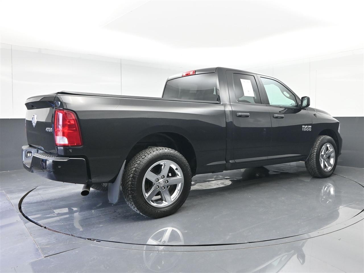 RAM 1500 Tradesman Quad Cab 4WD 2018