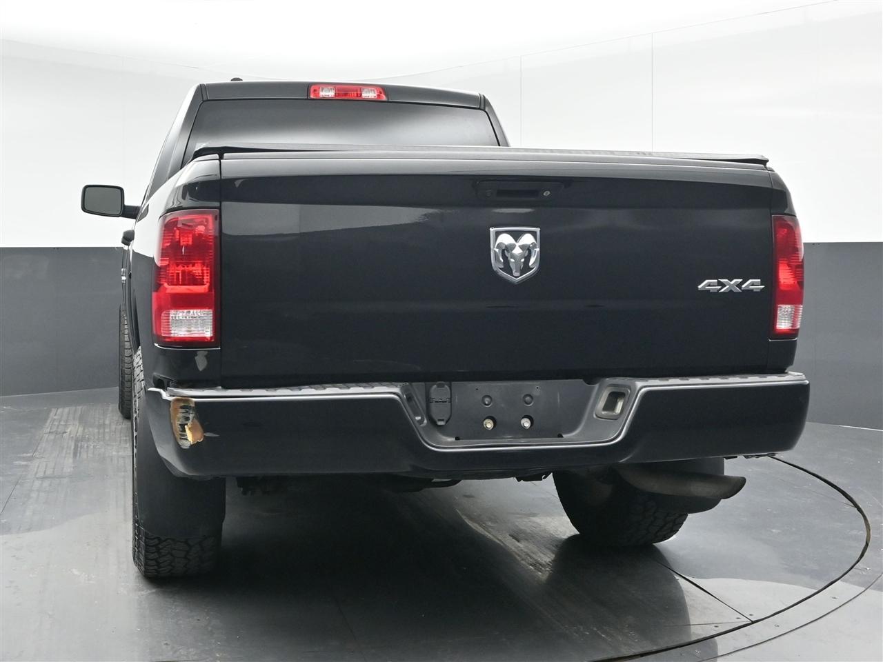 RAM 1500 Tradesman Quad Cab 4WD 2018