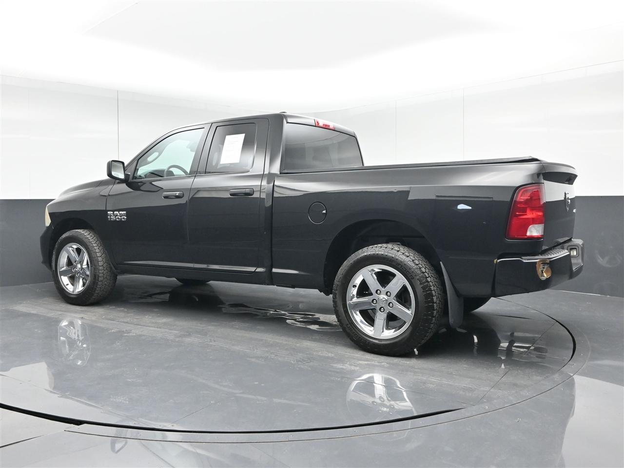 RAM 1500 Tradesman Quad Cab 4WD 2018