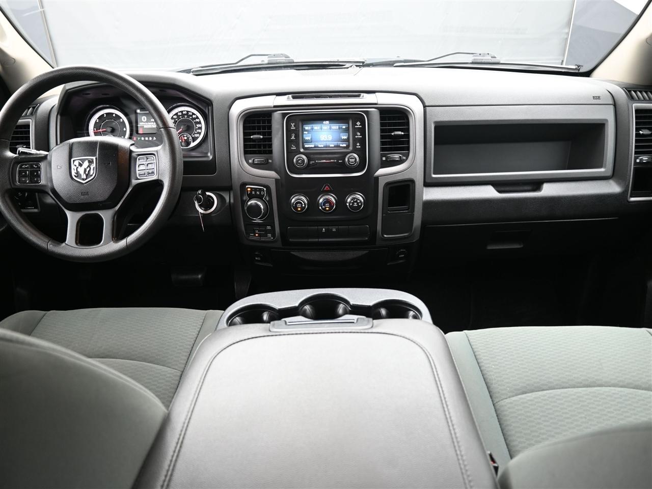 RAM 1500 Tradesman Quad Cab 4WD 2018