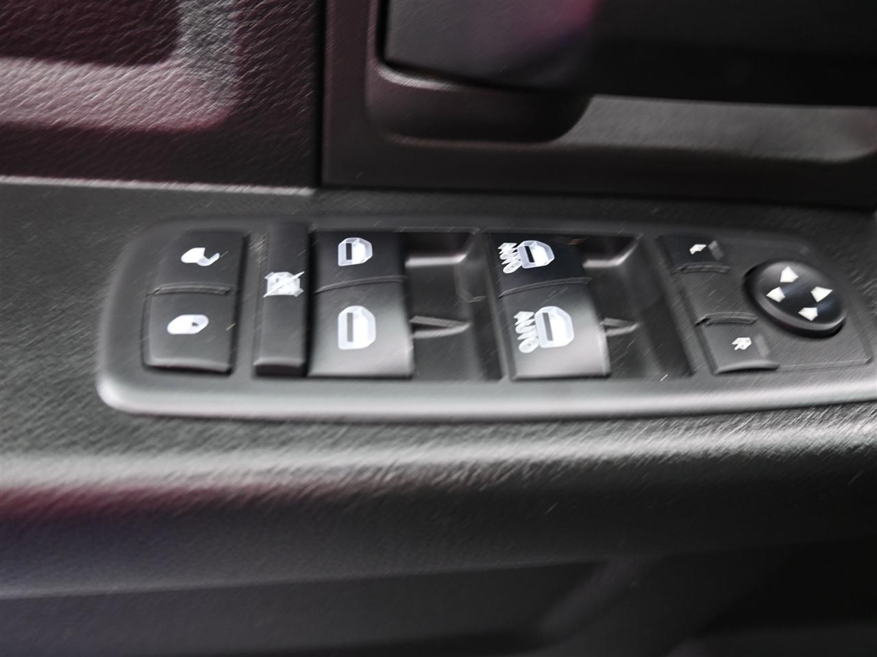 RAM 1500 Tradesman Quad Cab 4WD 2018