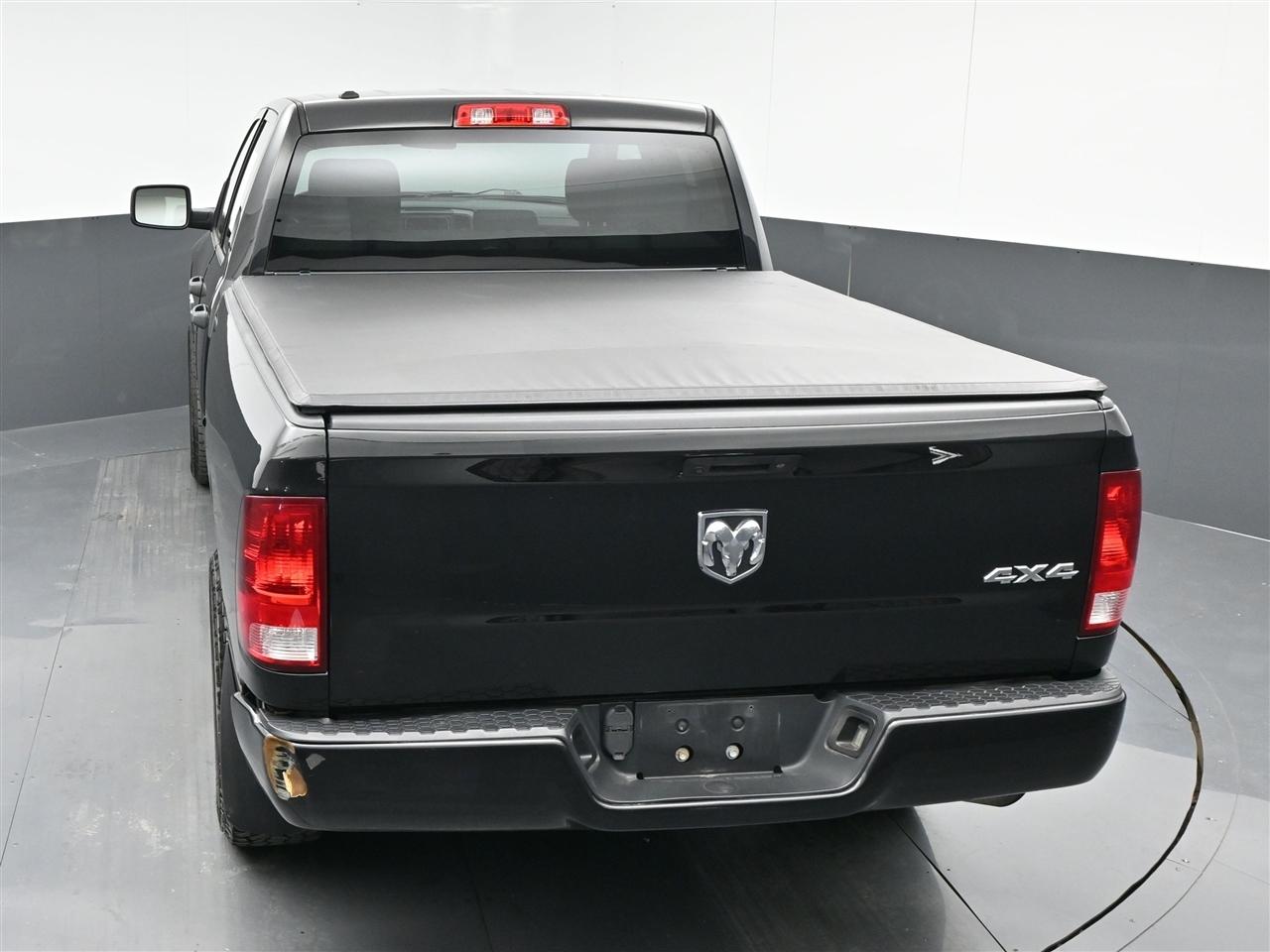 RAM 1500 Tradesman Quad Cab 4WD 2018