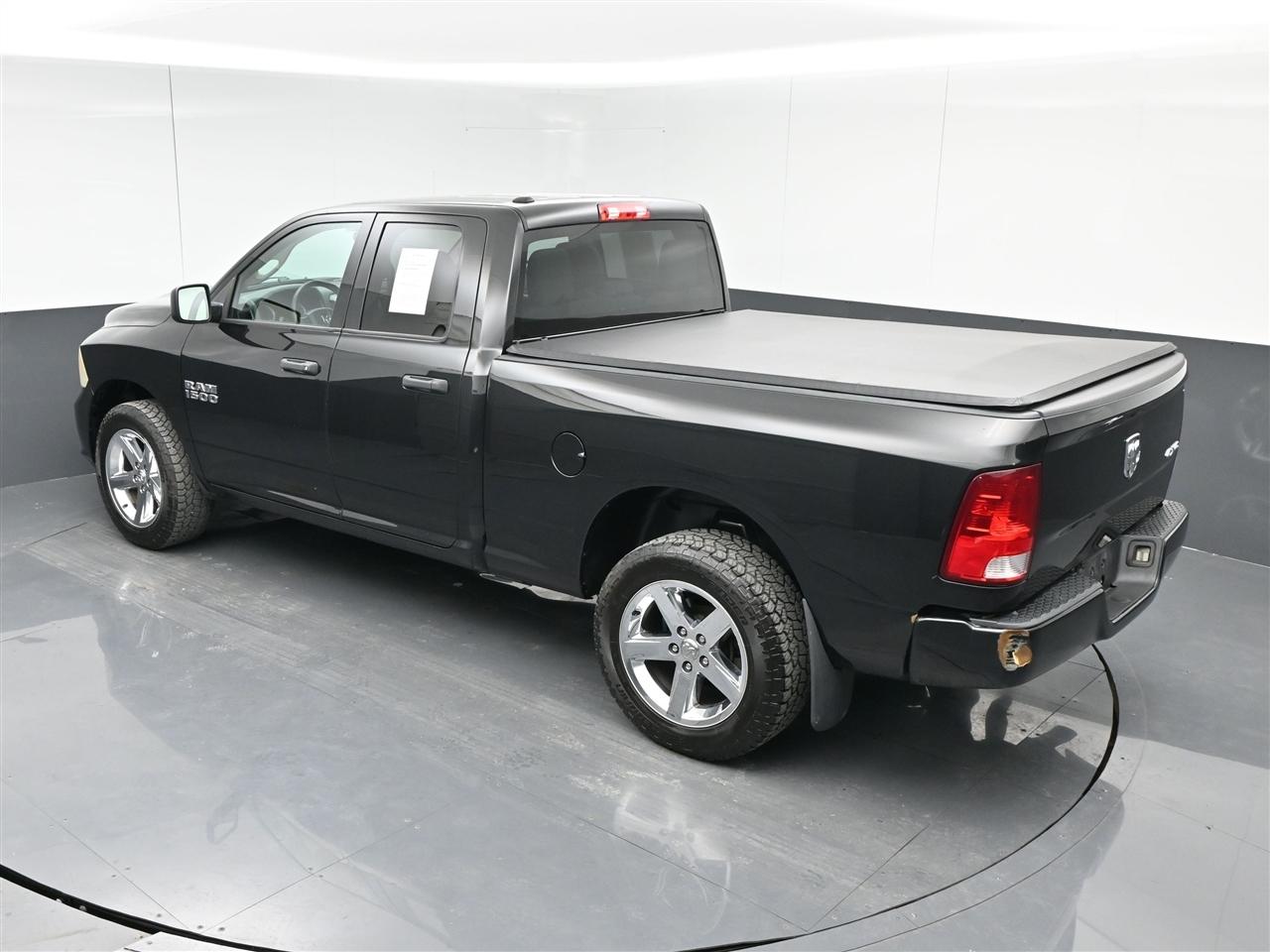 RAM 1500 Tradesman Quad Cab 4WD 2018