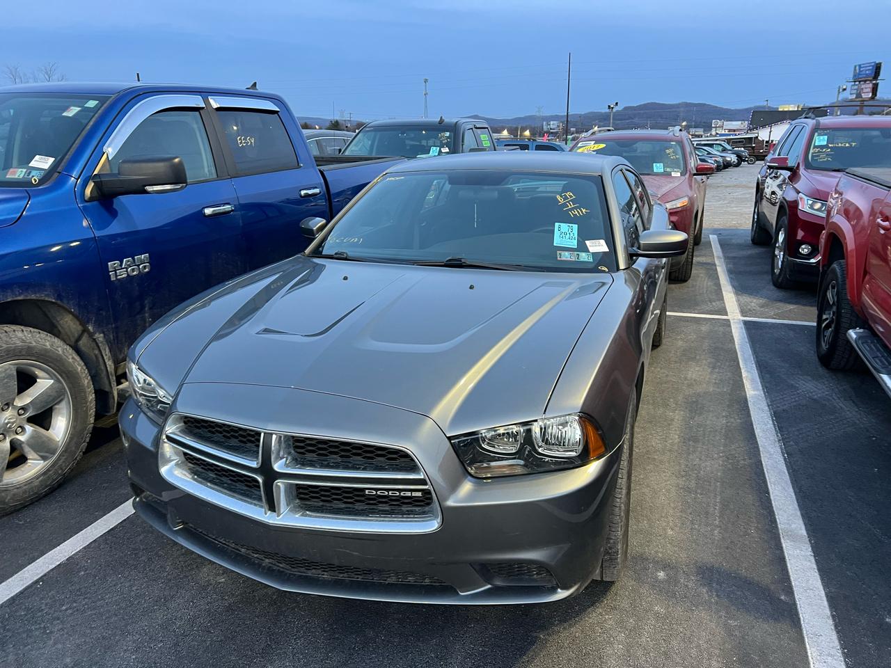 Dodge Charger SE 2011