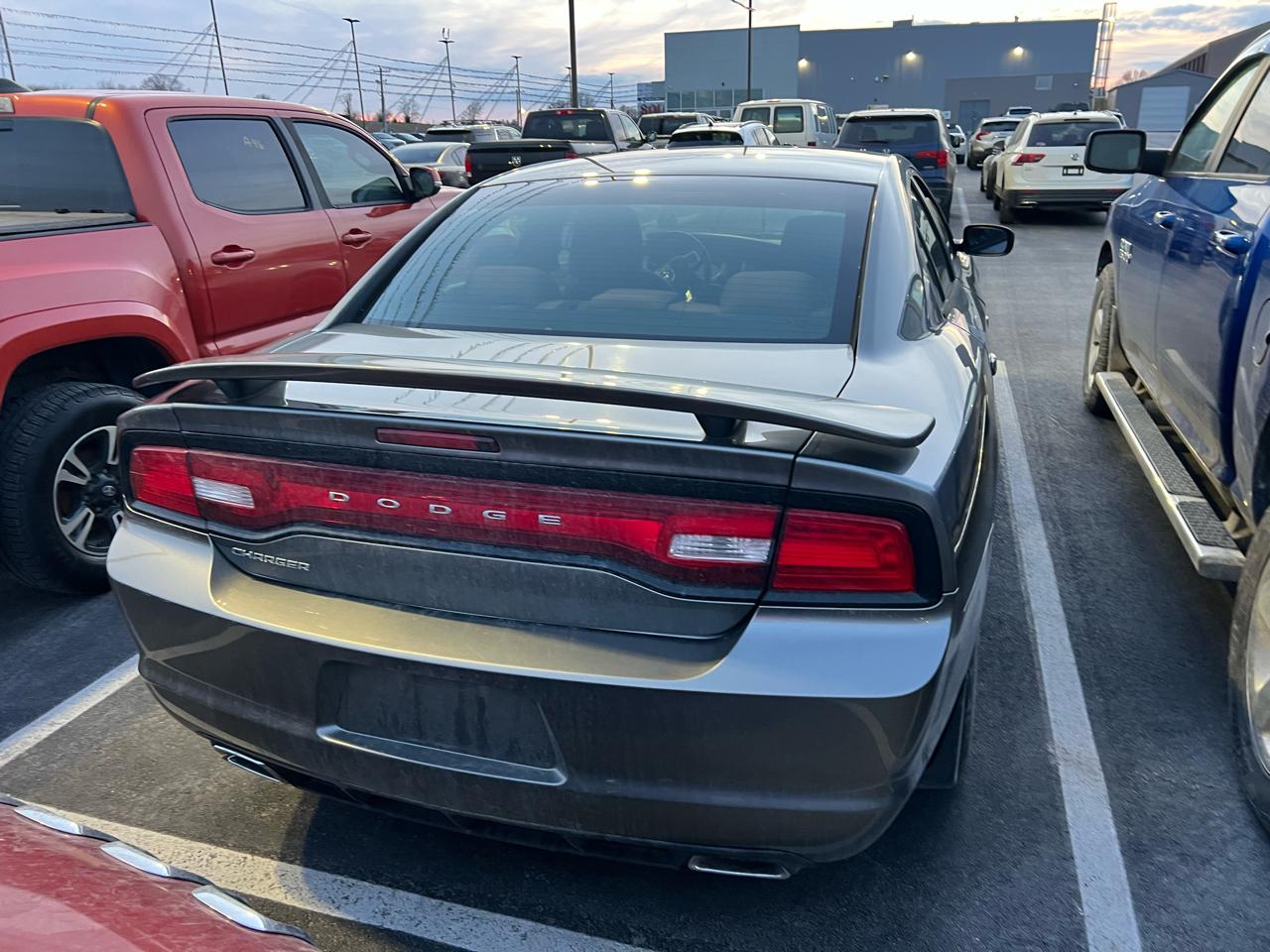 Dodge Charger SE 2011