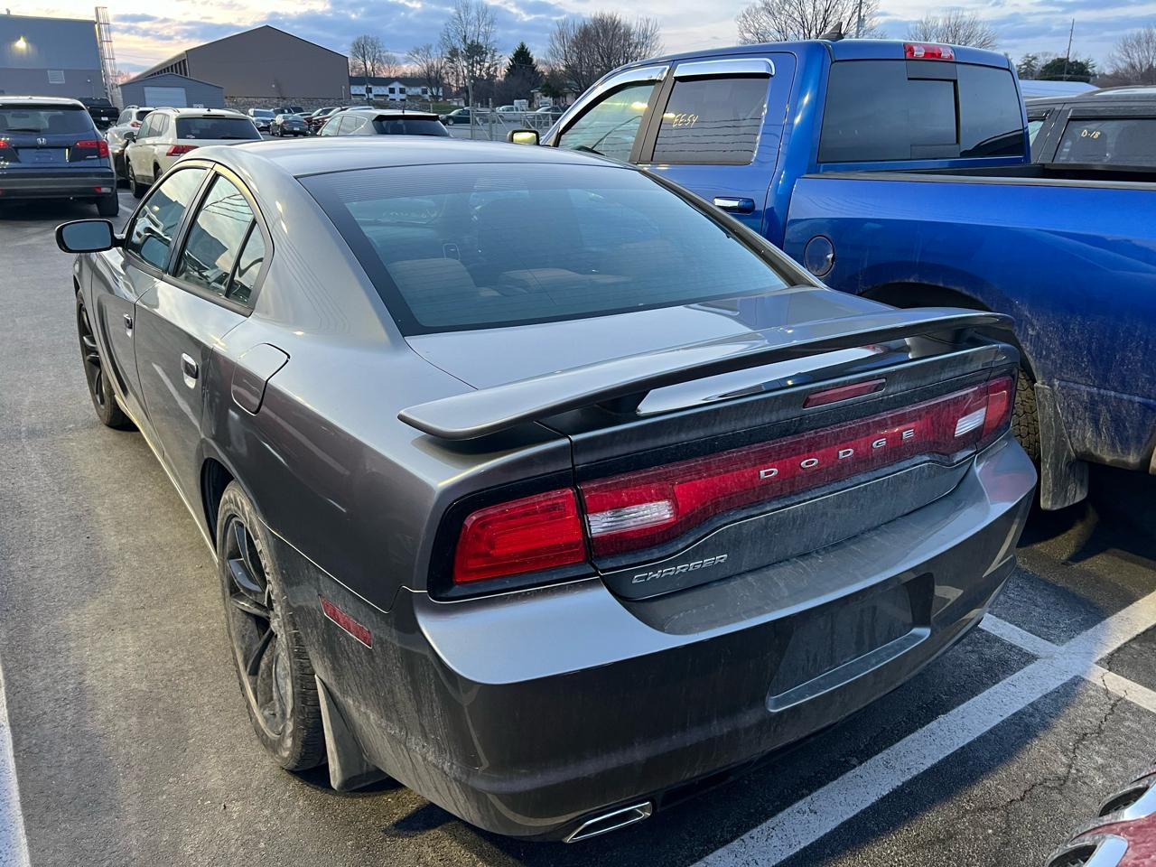Dodge Charger SE 2011