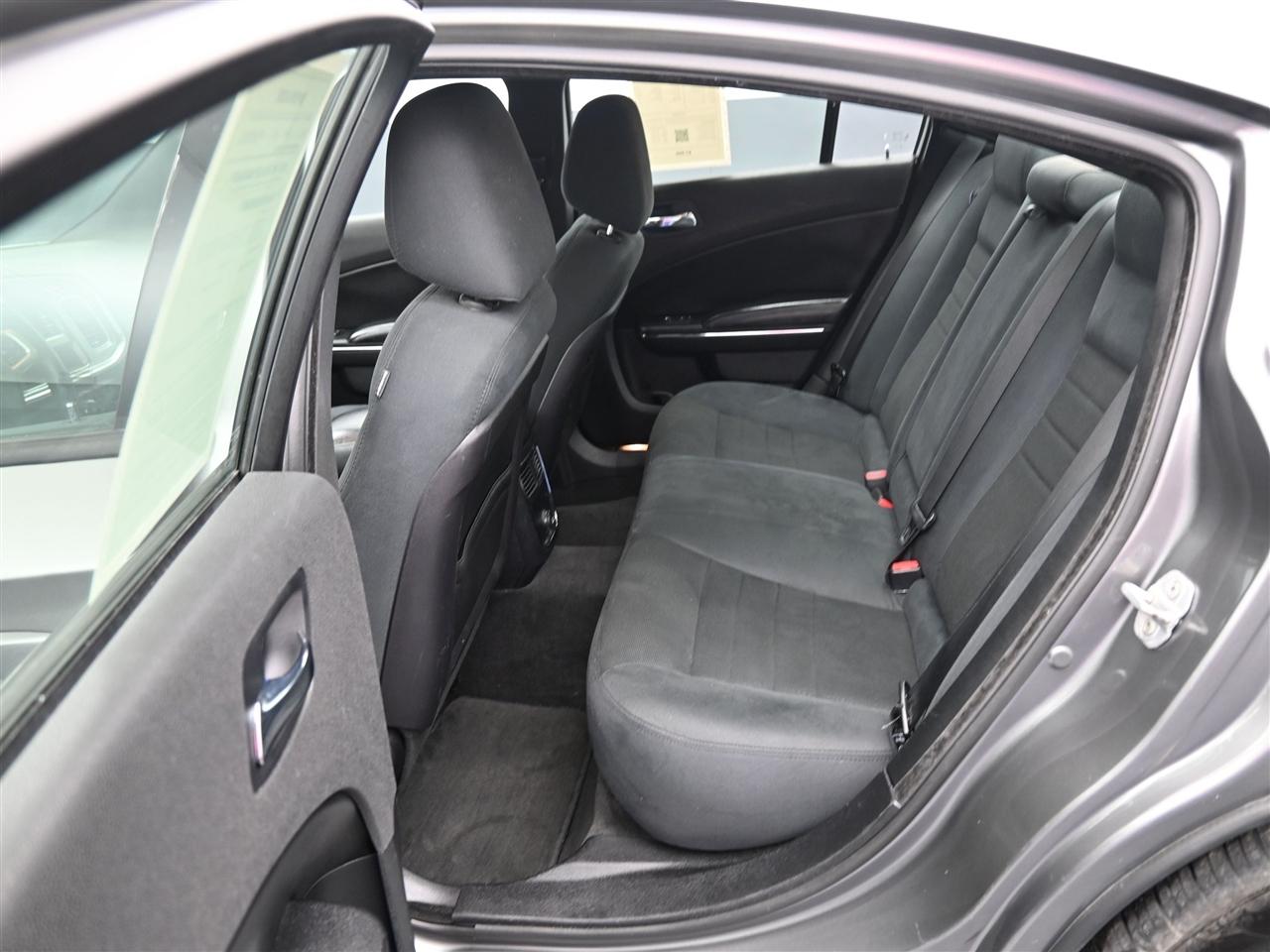 Dodge Charger SE 2011