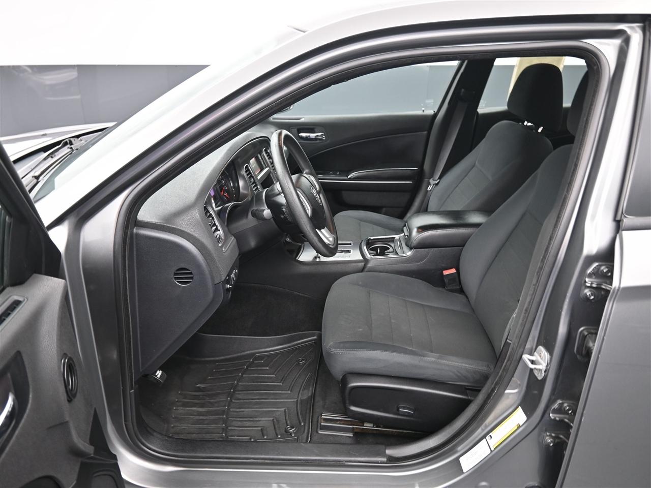 Dodge Charger SE 2011