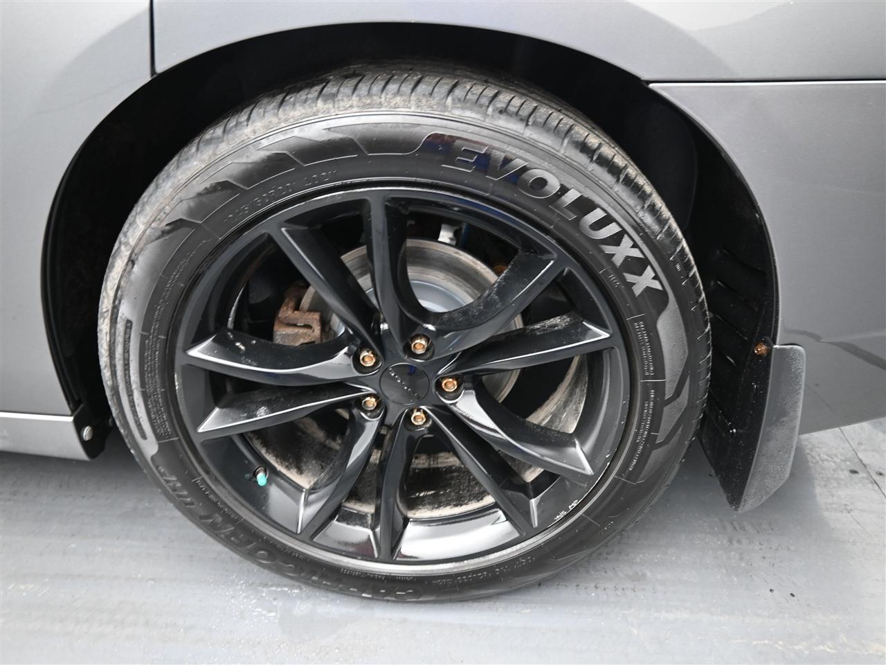 Dodge Charger SE 2011