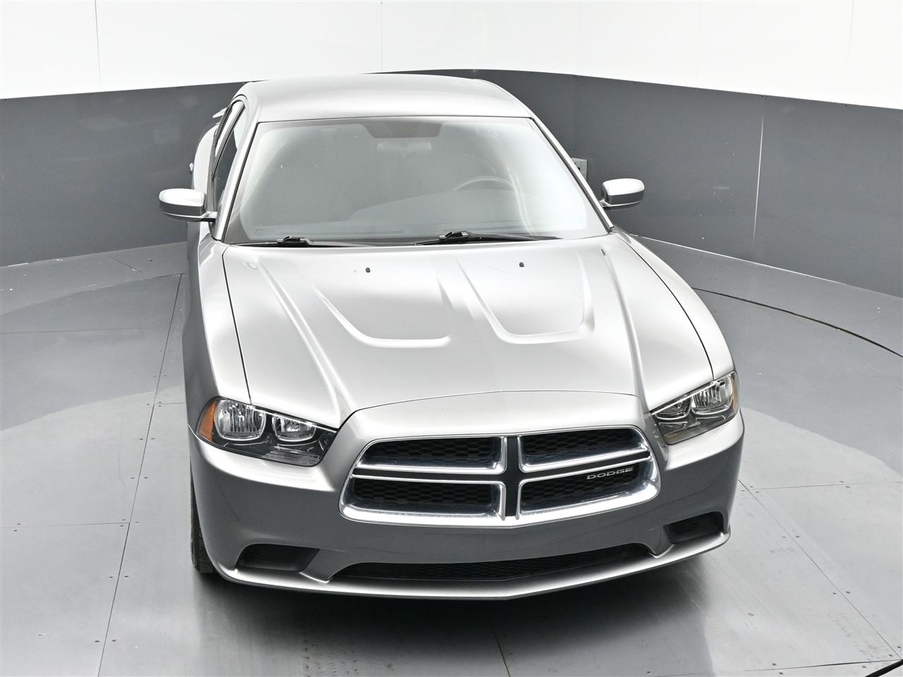 Dodge Charger SE 2011
