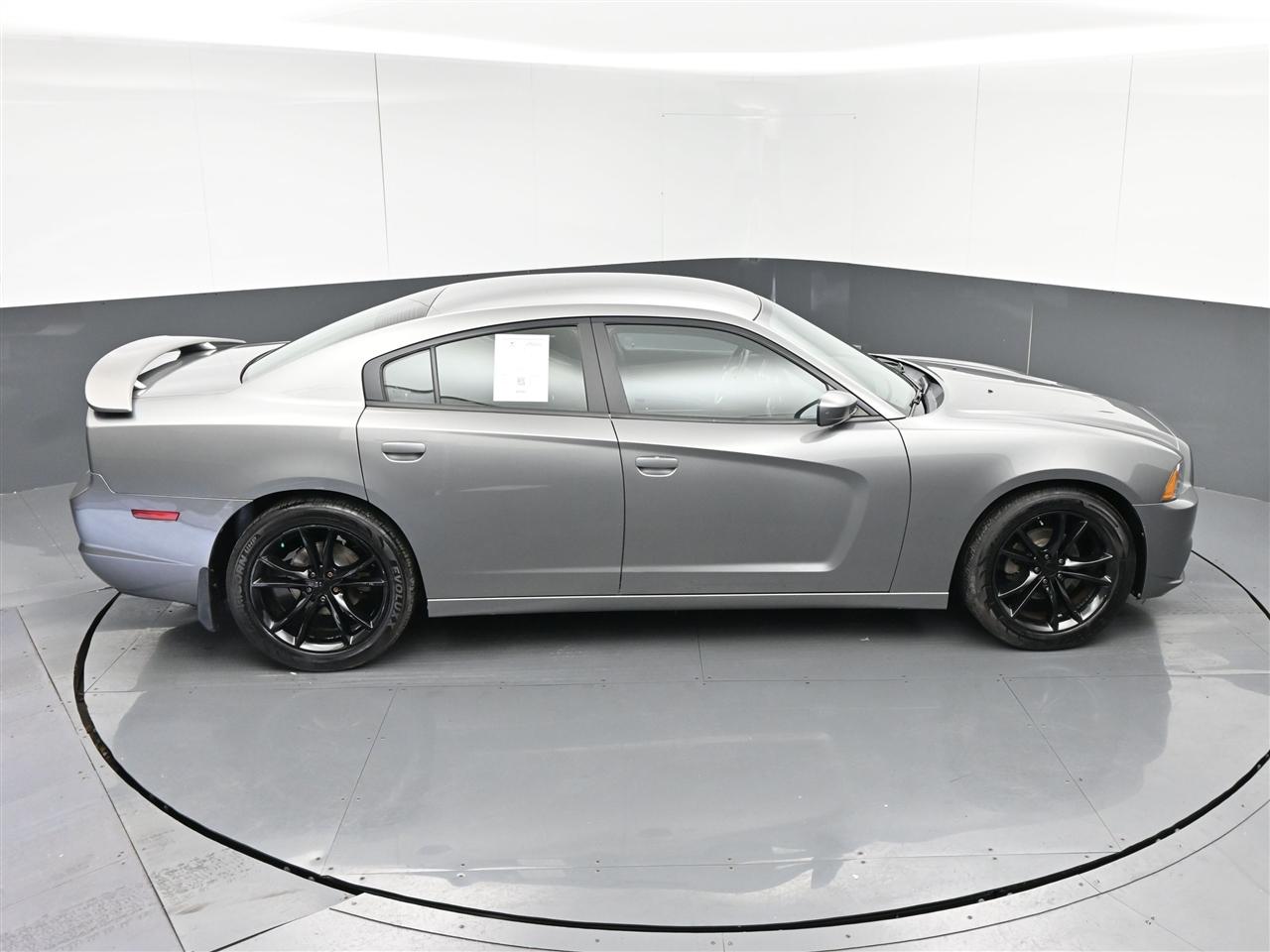 Dodge Charger SE 2011