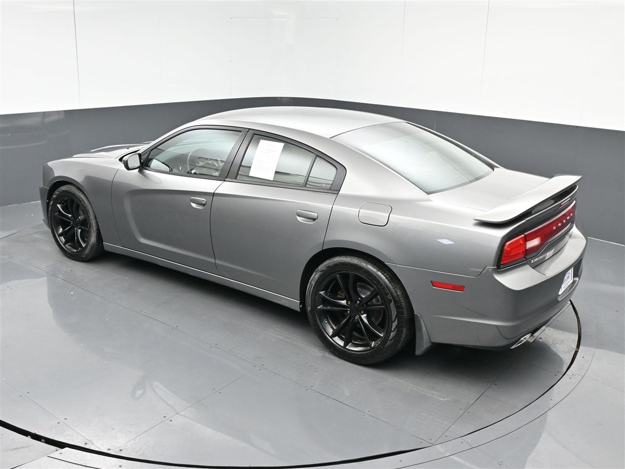 Dodge Charger SE 2011