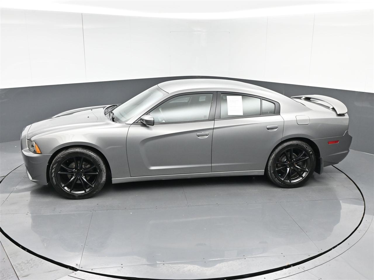 Dodge Charger SE 2011