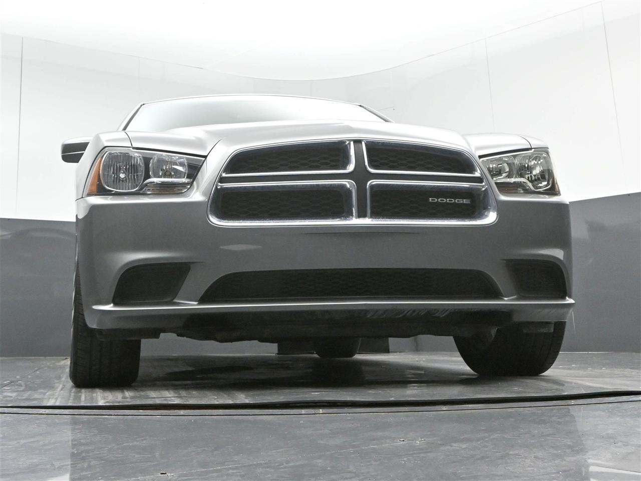 Dodge Charger SE 2011