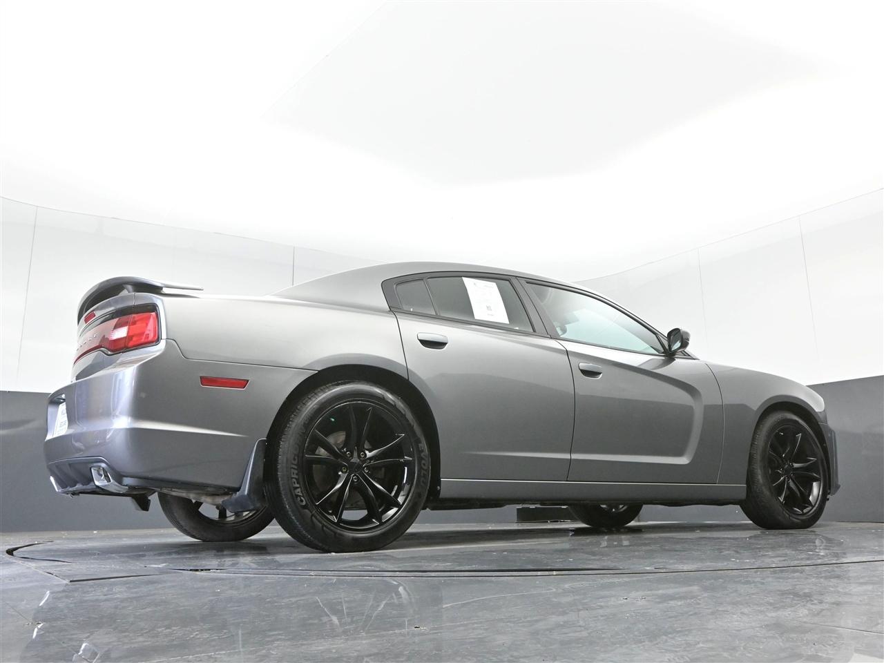 Dodge Charger SE 2011