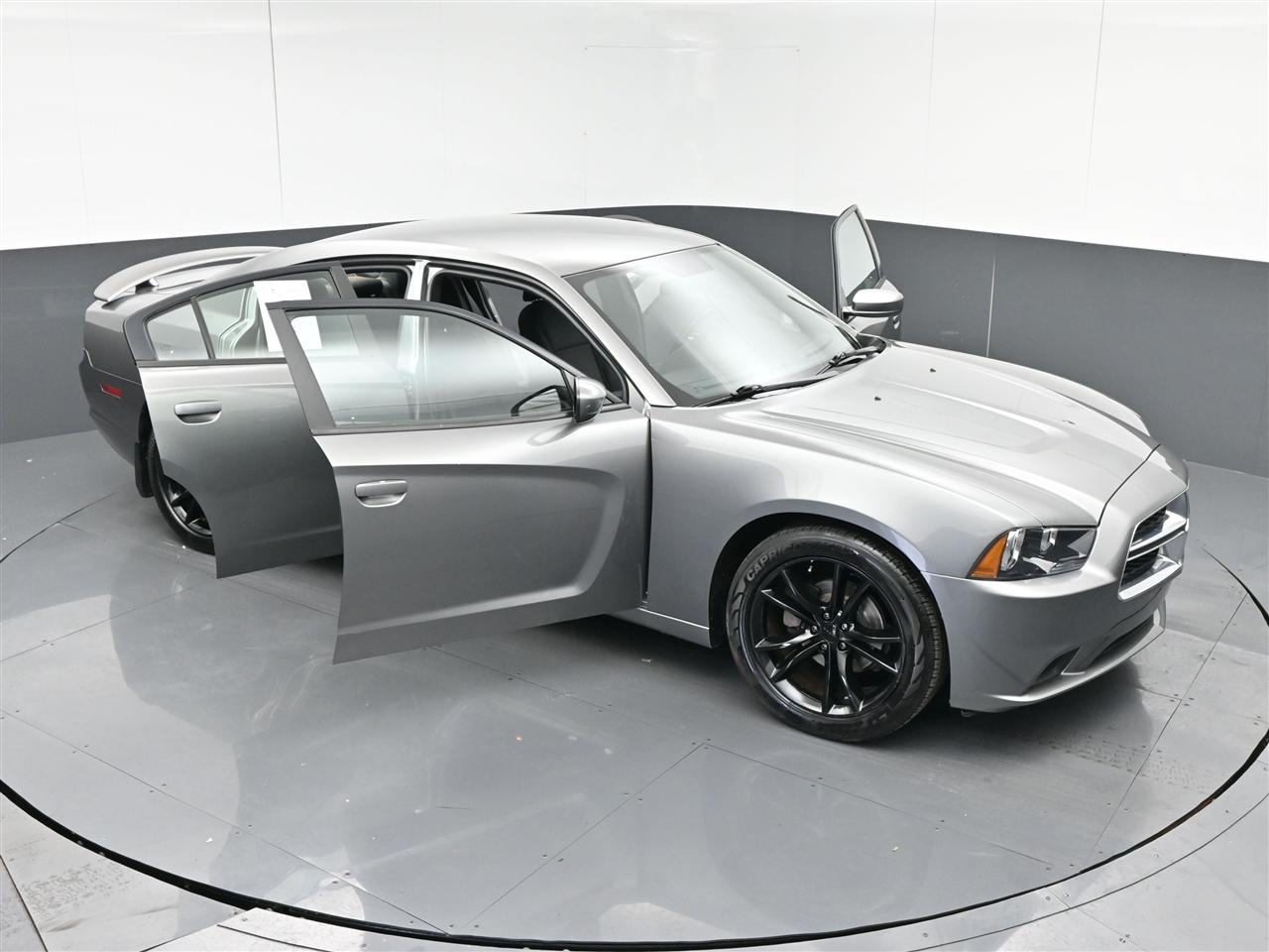 Dodge Charger SE 2011