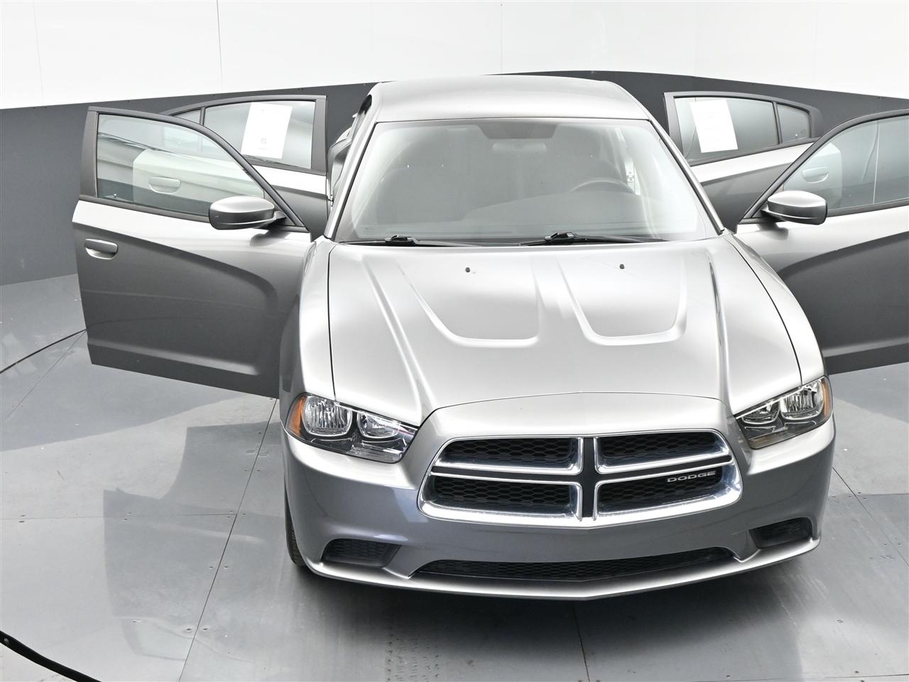 Dodge Charger SE 2011