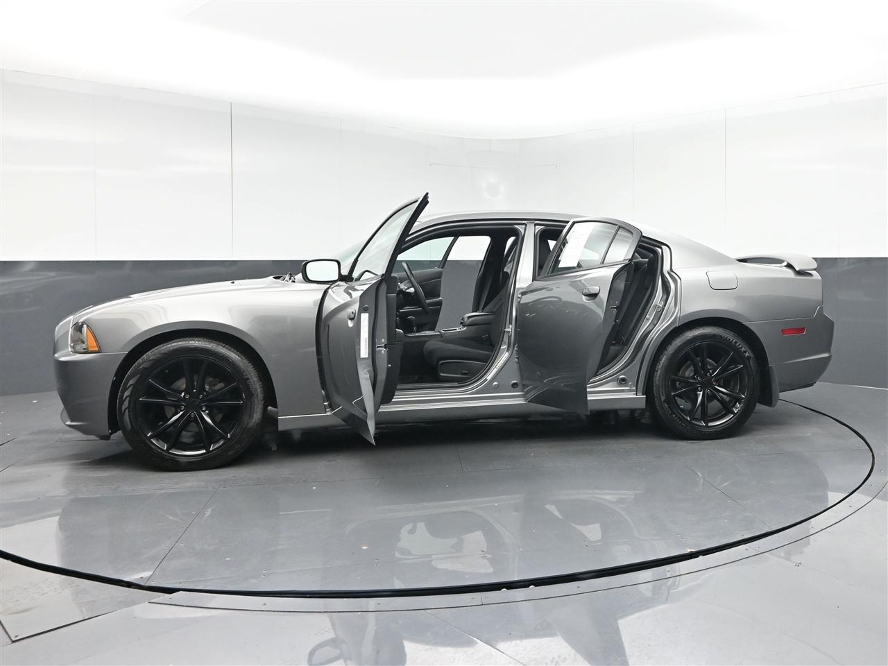 Dodge Charger SE 2011