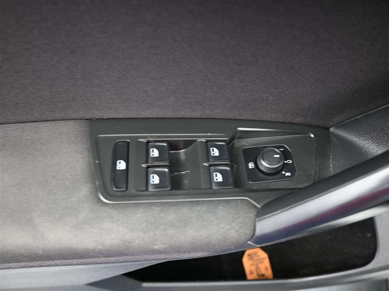 Volkswagen Tiguan S 4Motion 2021