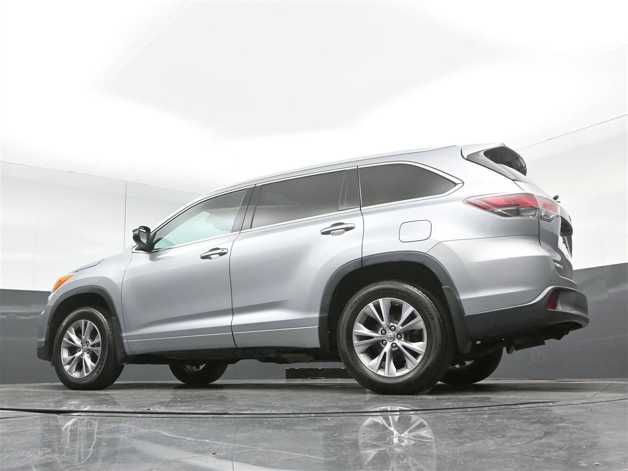 Toyota Highlander XLE AWD V6 2014