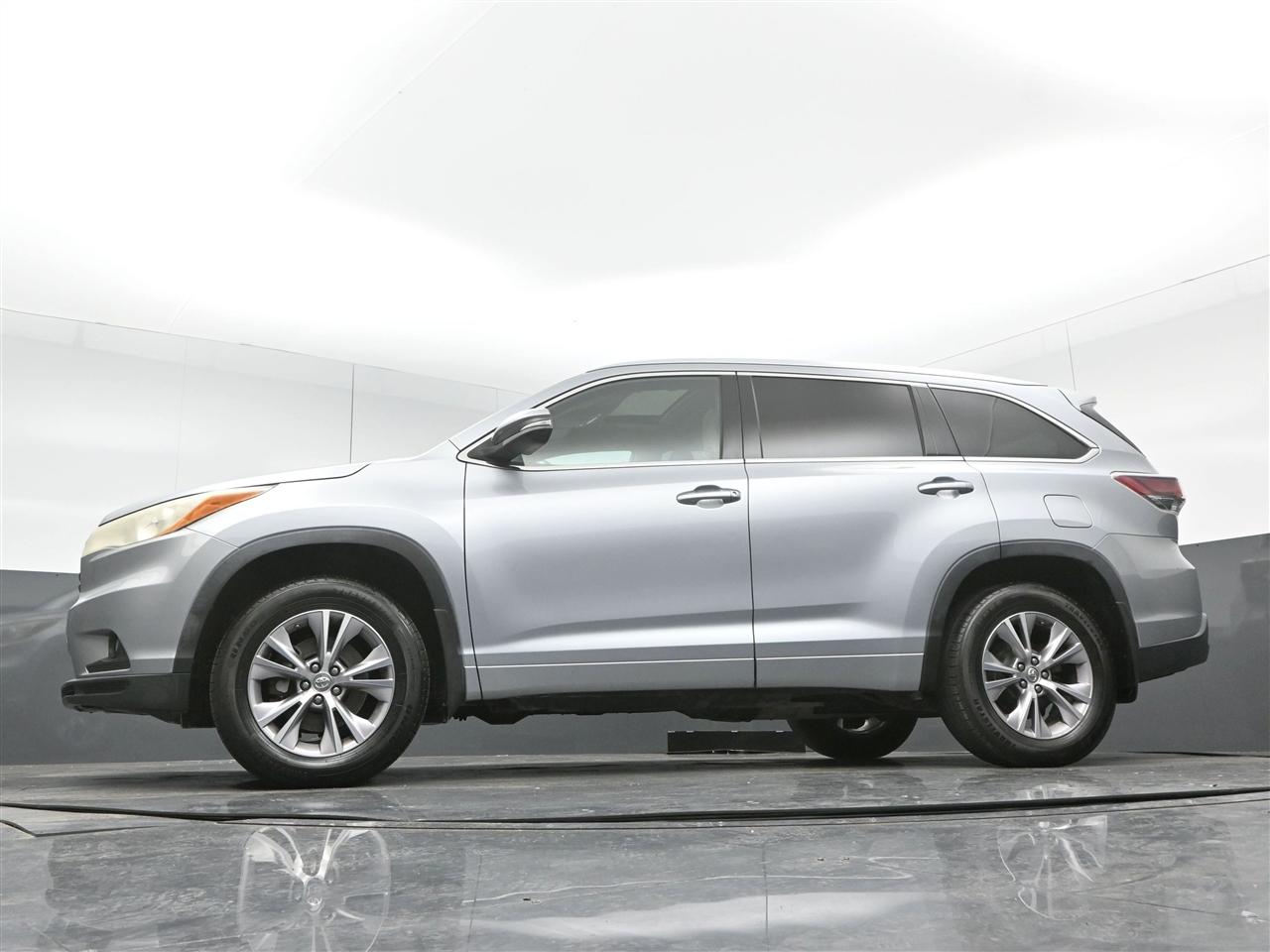 Toyota Highlander XLE AWD V6 2014