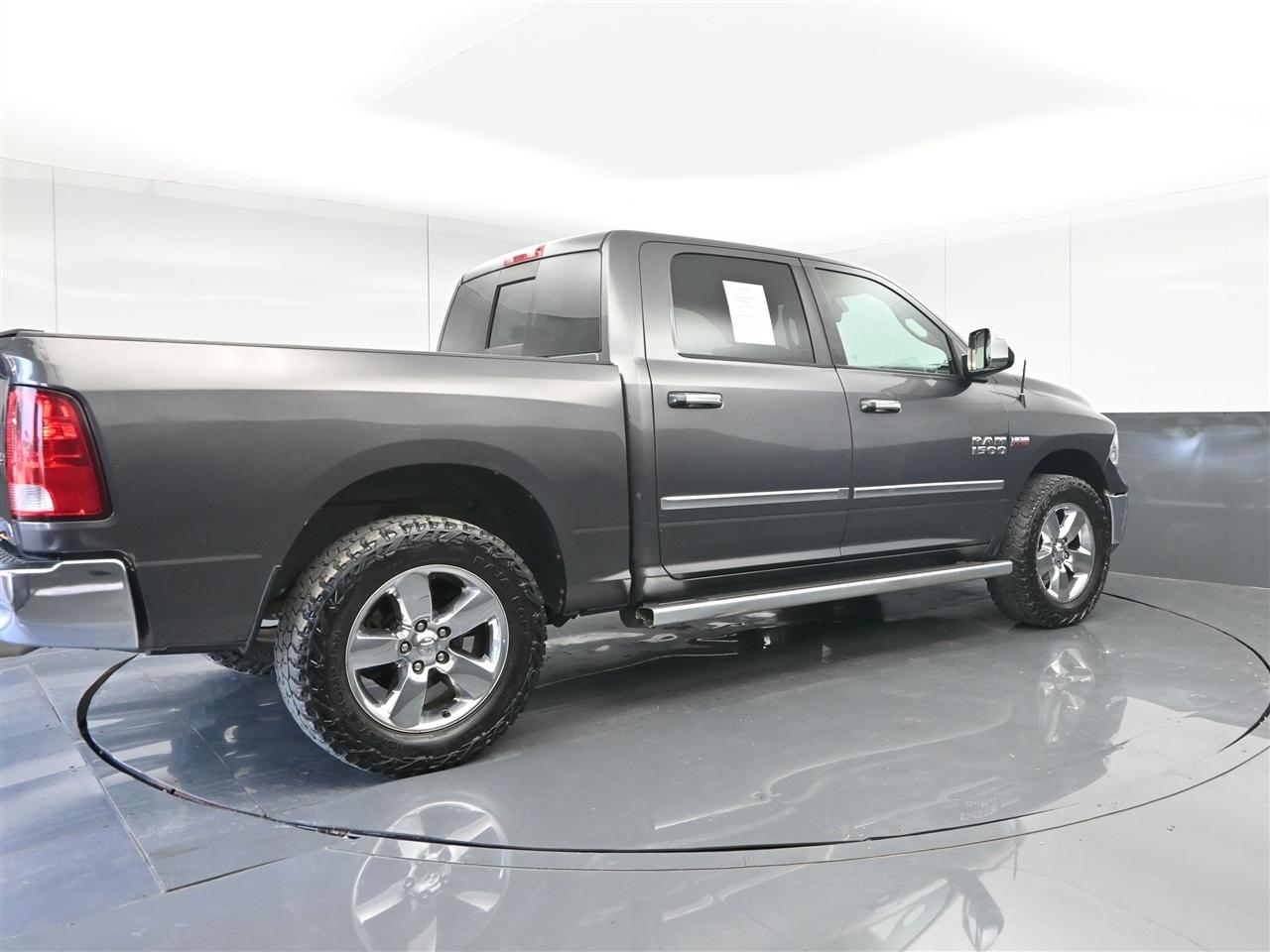 RAM 1500 SLT Crew Cab SWB 4WD 2014