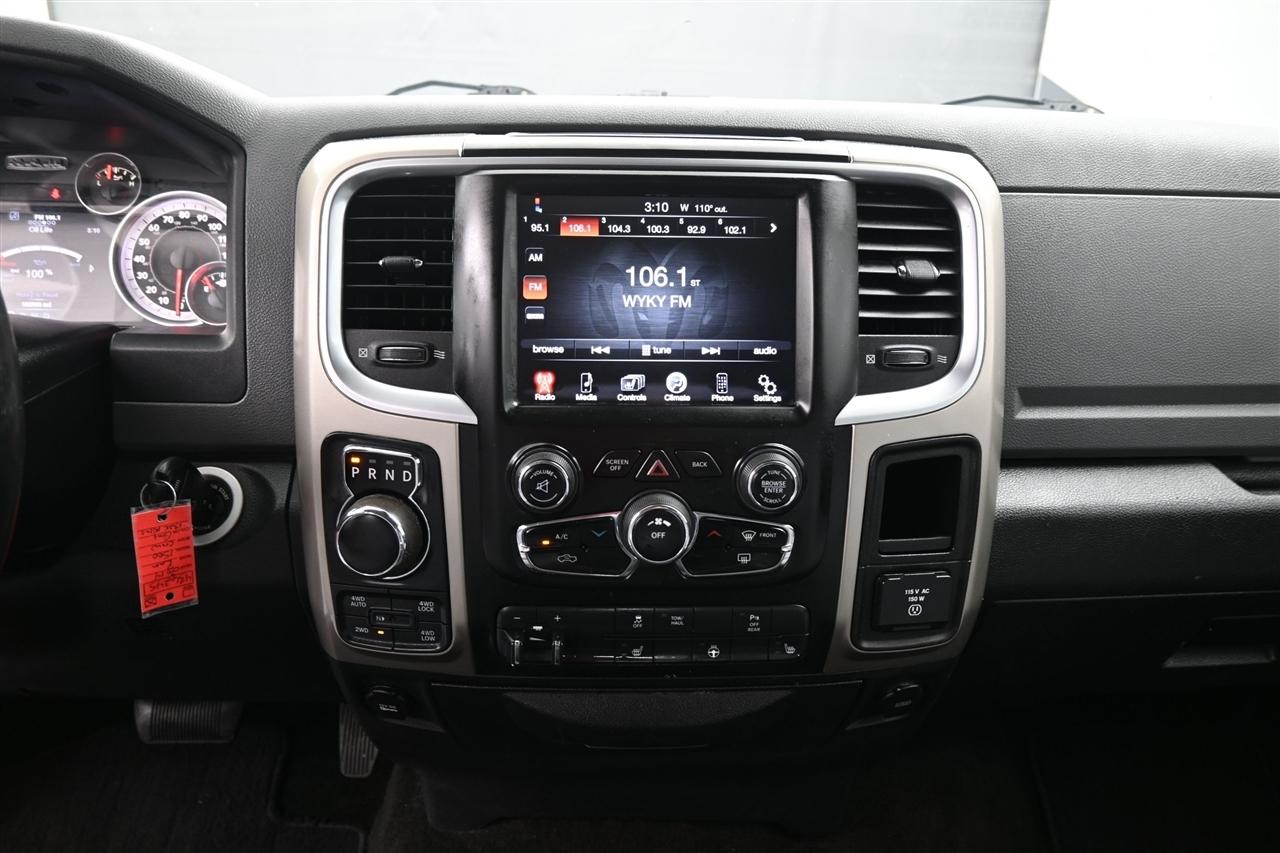 RAM 1500 SLT Crew Cab SWB 4WD 2014