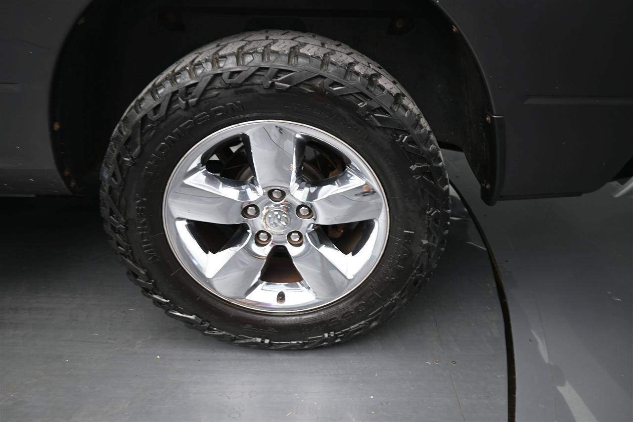 RAM 1500 SLT Crew Cab SWB 4WD 2014