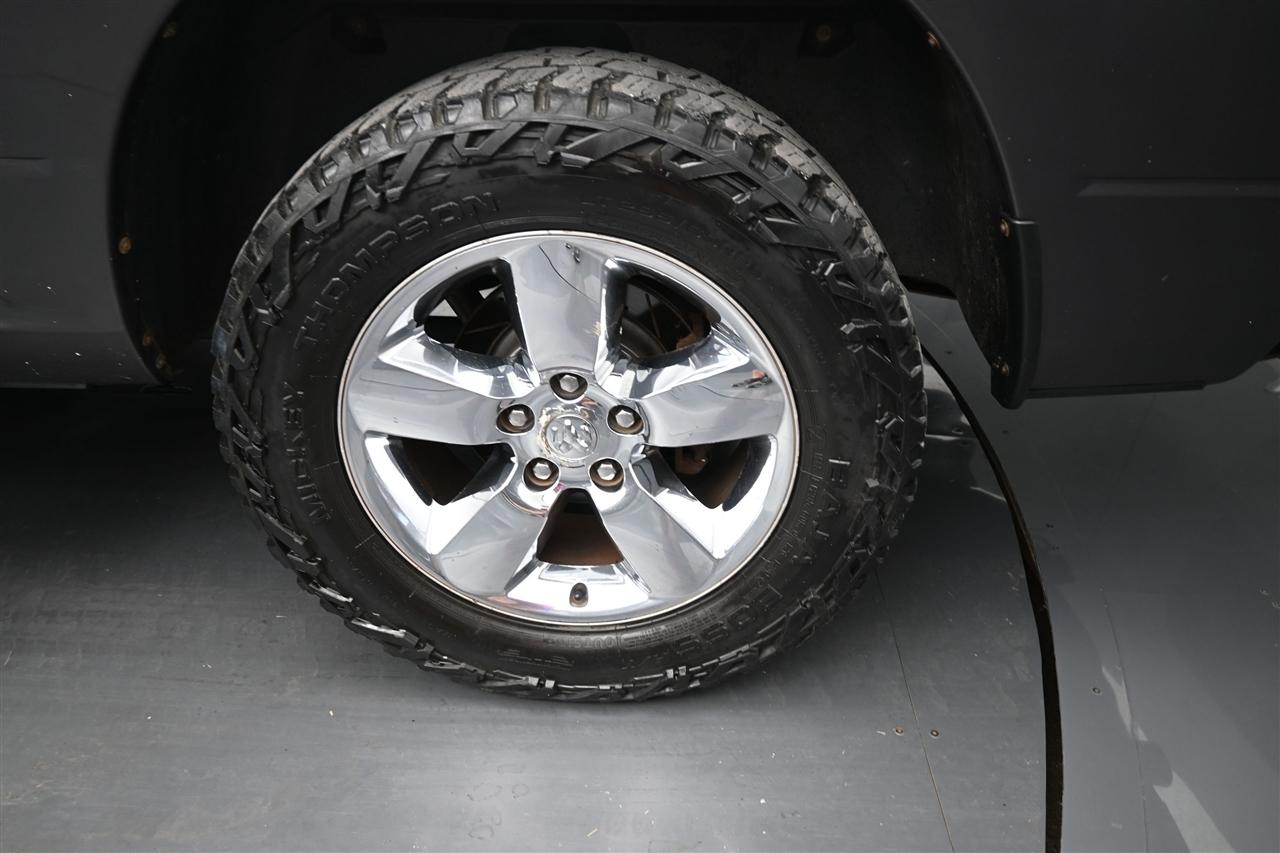 RAM 1500 SLT Crew Cab SWB 4WD 2014
