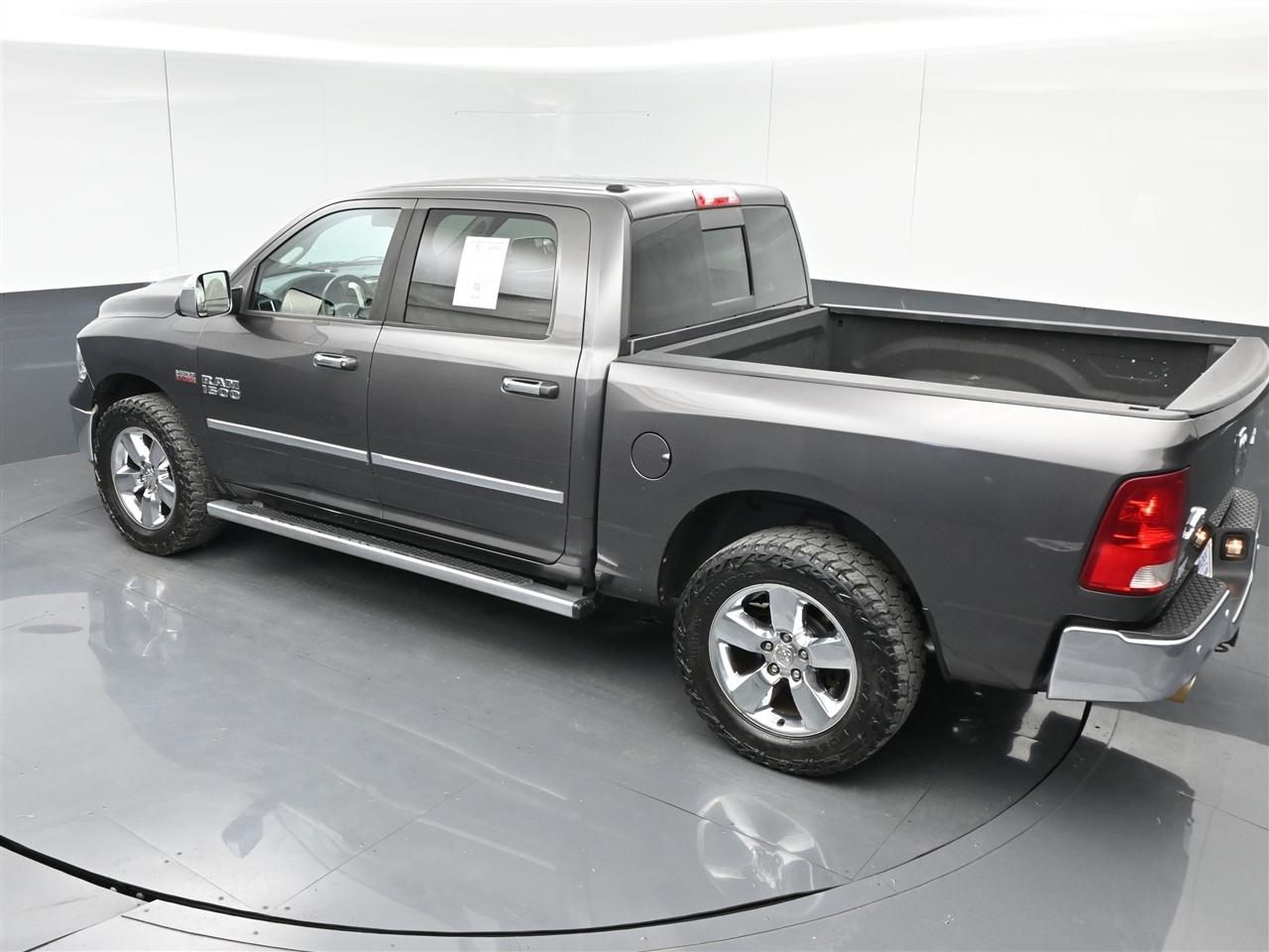RAM 1500 SLT Crew Cab SWB 4WD 2014