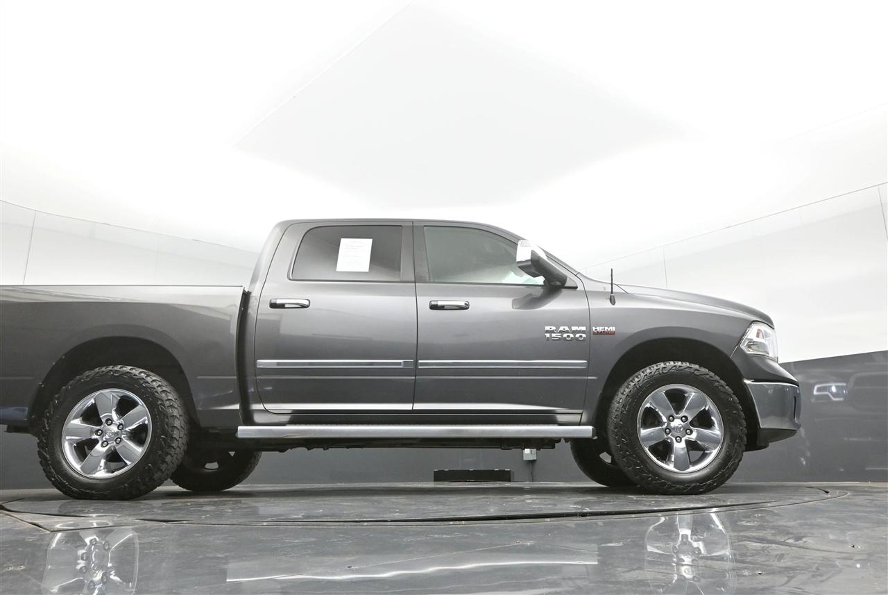 RAM 1500 SLT Crew Cab SWB 4WD 2014