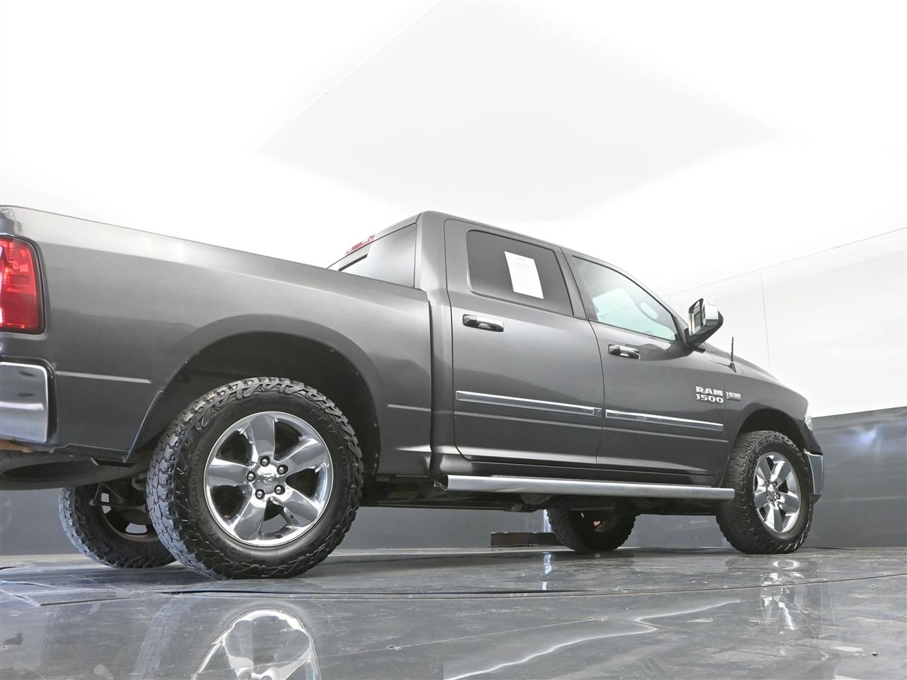 RAM 1500 SLT Crew Cab SWB 4WD 2014