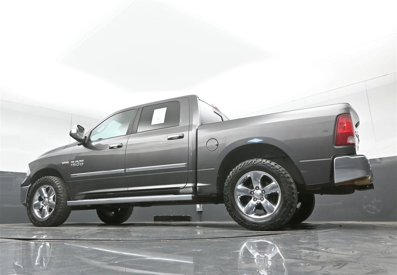 RAM 1500 SLT Crew Cab SWB 4WD 2014