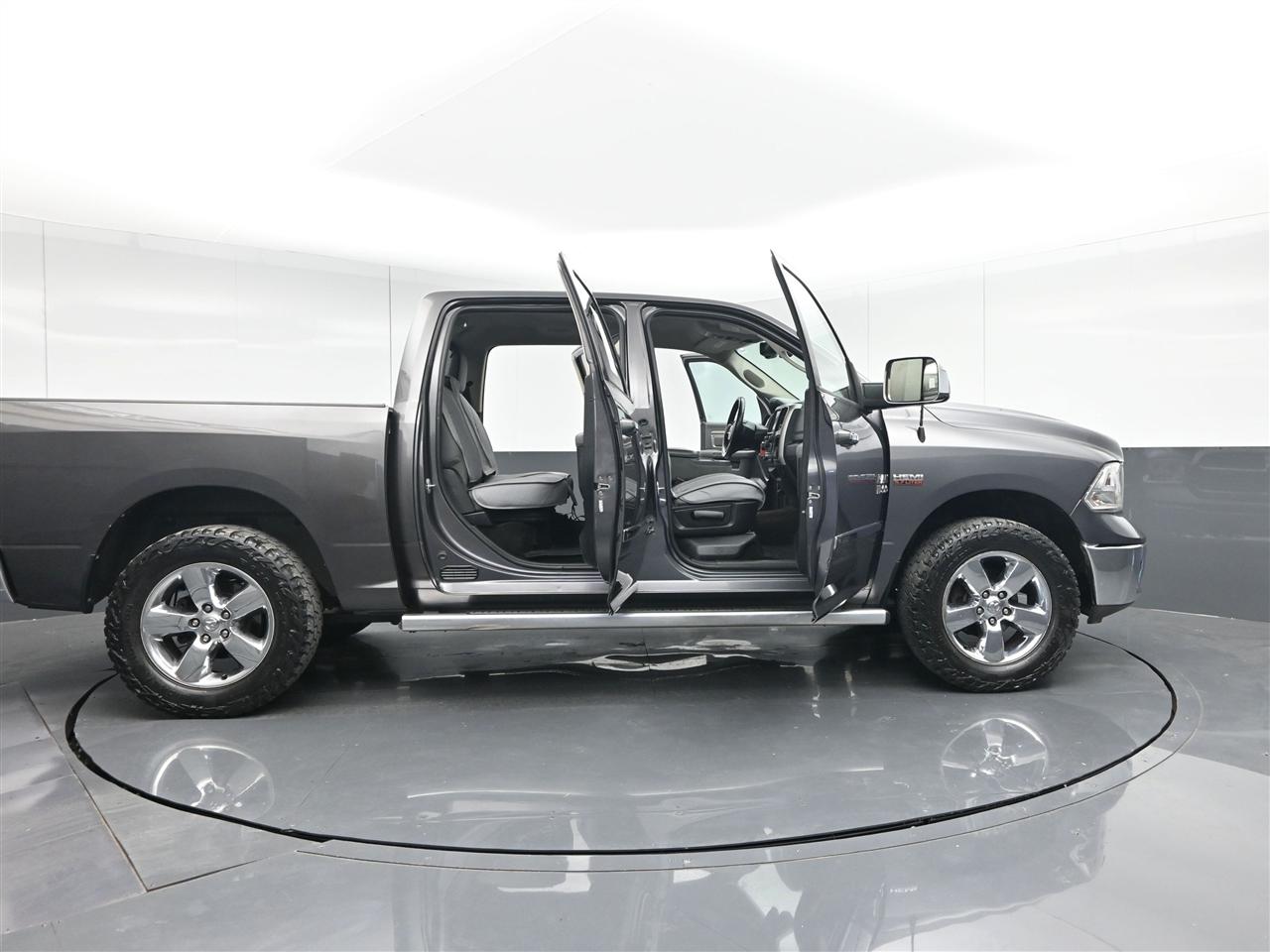 RAM 1500 SLT Crew Cab SWB 4WD 2014